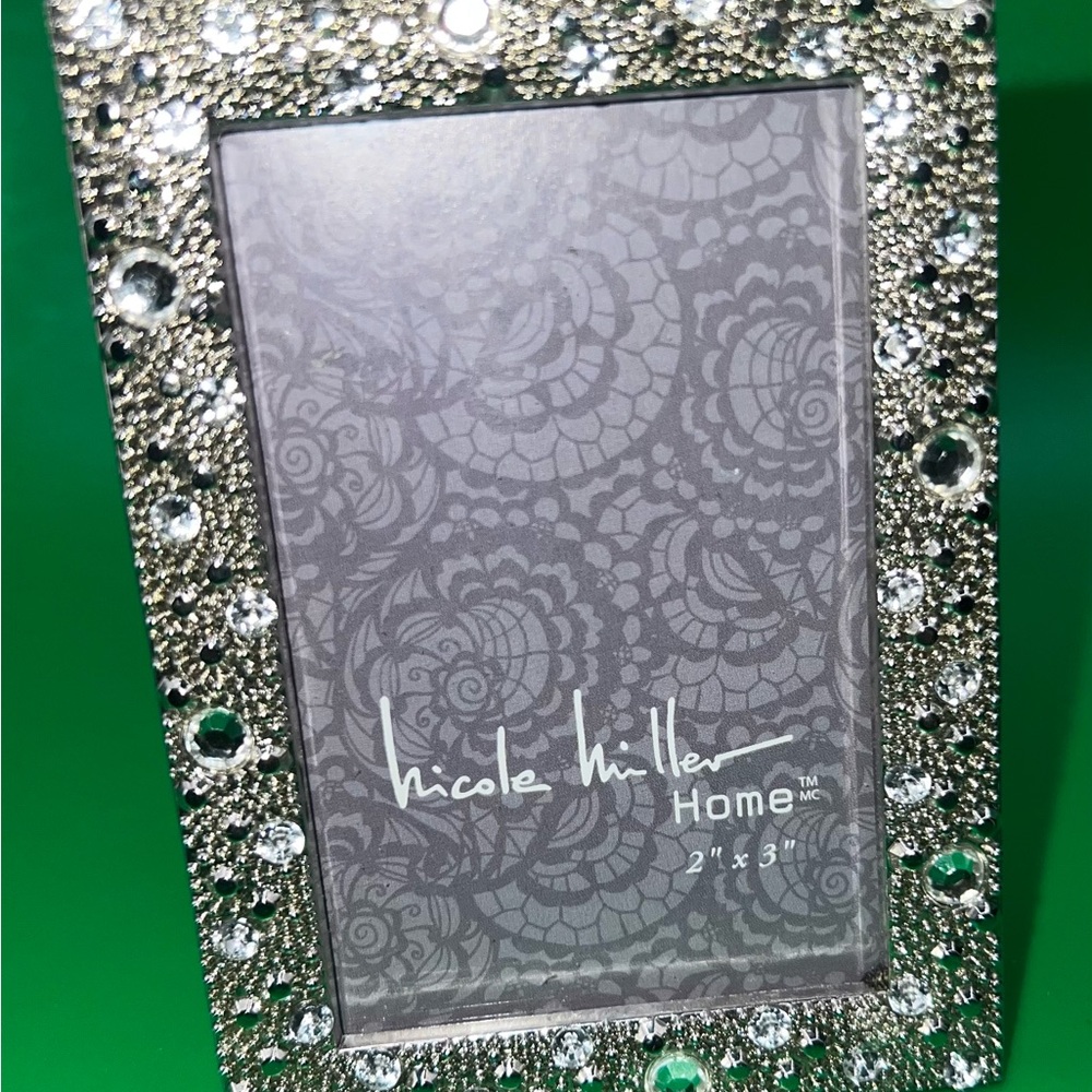 Nicole Miller Glittering Silver Photo Frame Duo - Picture 3 of 7